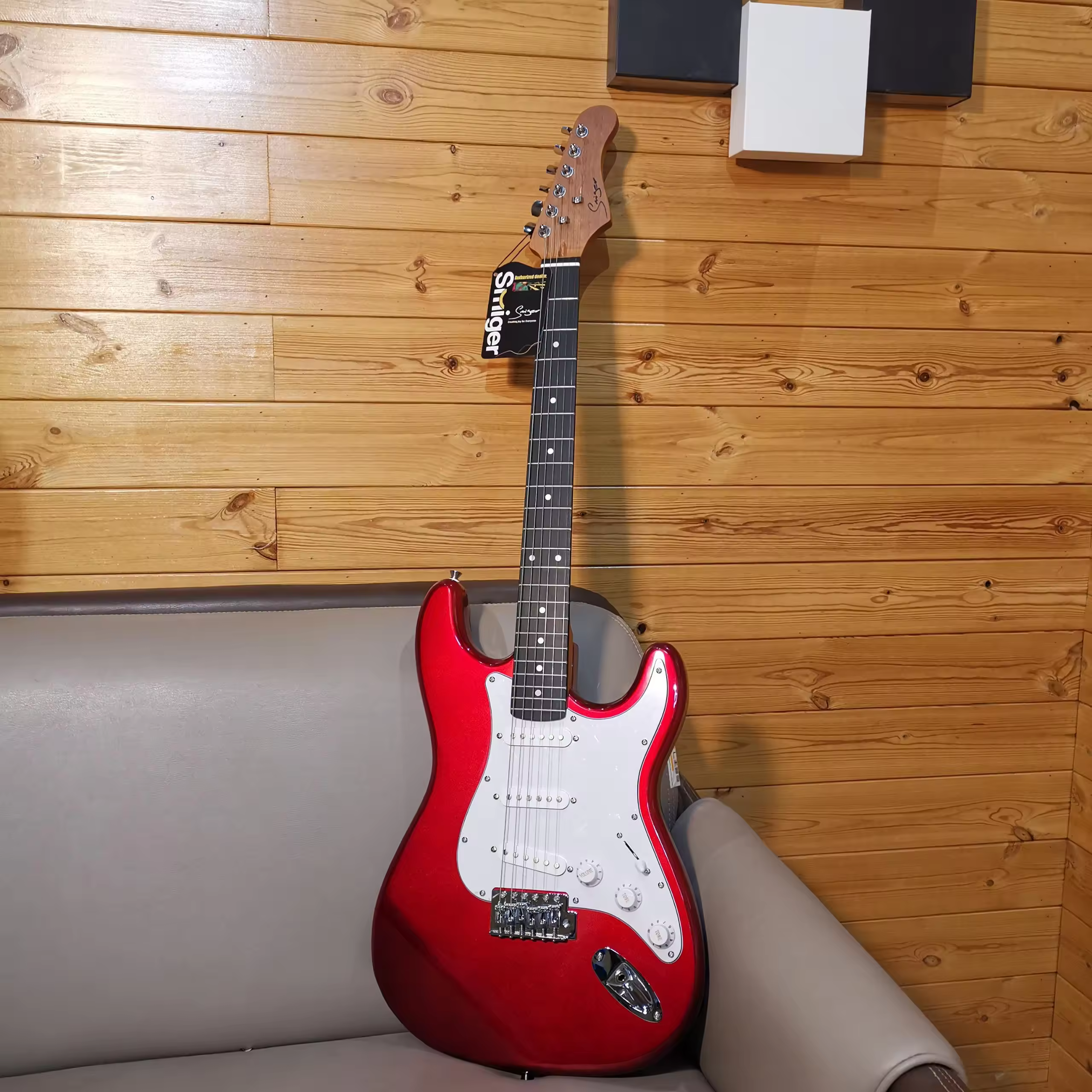 Stratocaster Smiger color Rojo